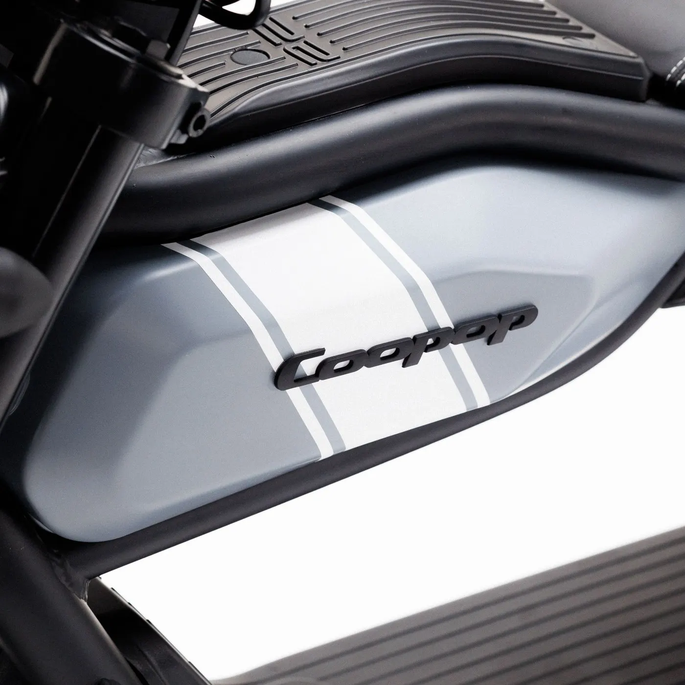 Detailaufnahme des Cockpits am Coopop Scrambler