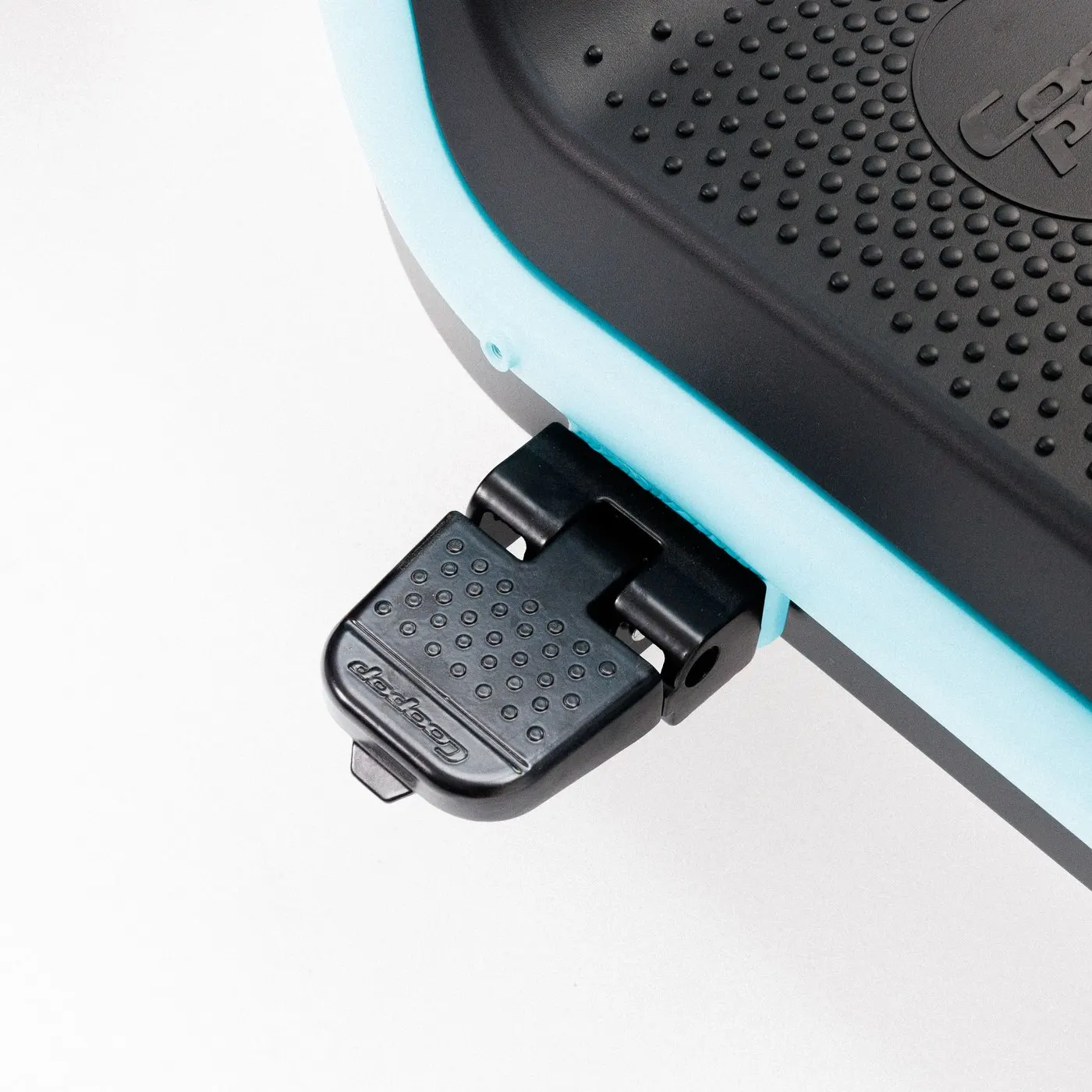 Detailaufnahme des Scheinwerfers am Coopop Rugged GS